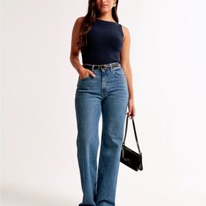 Abercrombie & Fitch Curve Love 90s High Rise Relaxed Jean Long